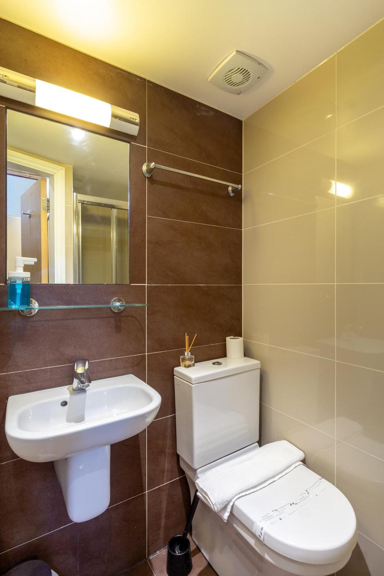 Coronation Hotel London Ngoại thất bức ảnh